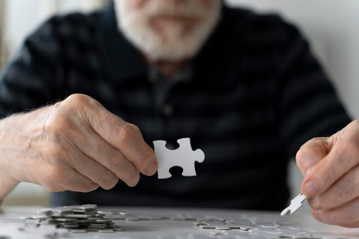 How to Help Someone with Dementia