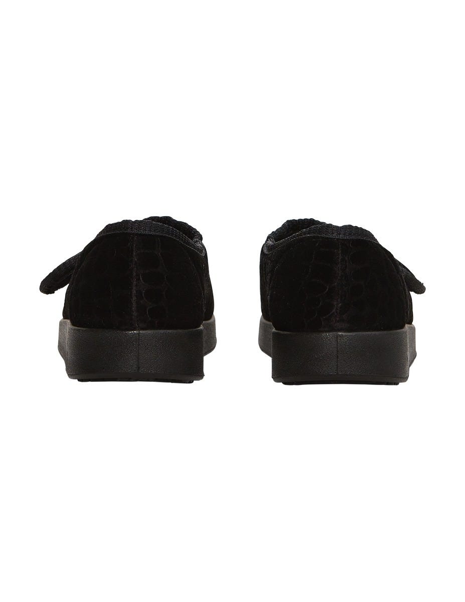Women’s Soft Slippers with Easy Closures – Adjustable Fit (Regular to Extra Wide)
