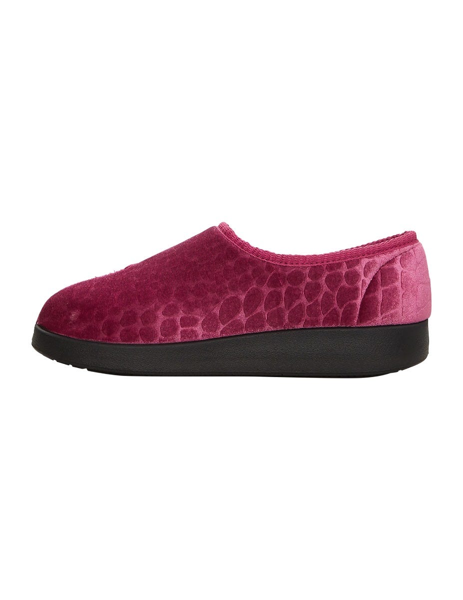 Women’s Soft Slippers with Easy Closures – Adjustable Fit (Regular to Extra Wide)