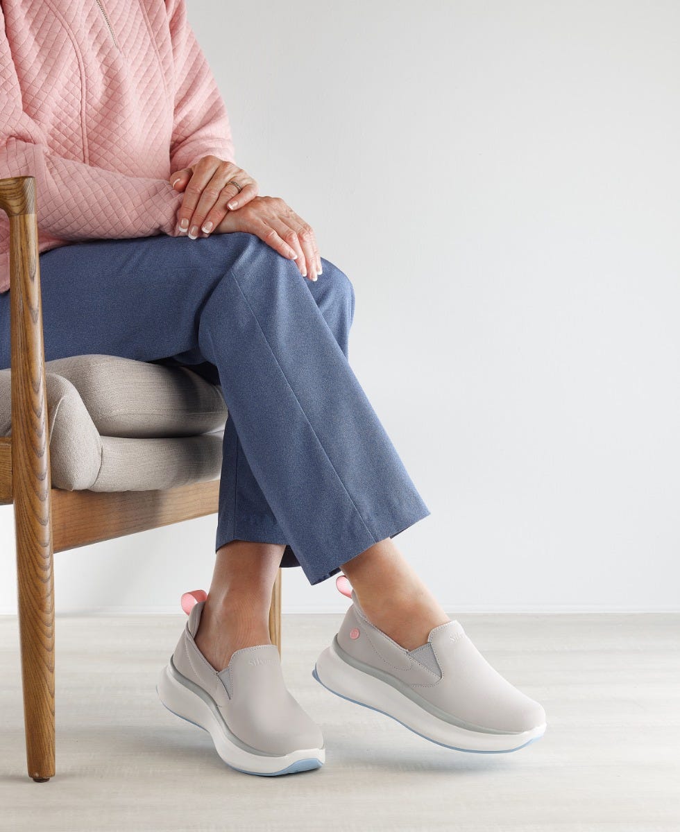 Women’s Leather Comfort Slip-On Shoes – Adjustable Fit (Regular to Extra Wide)