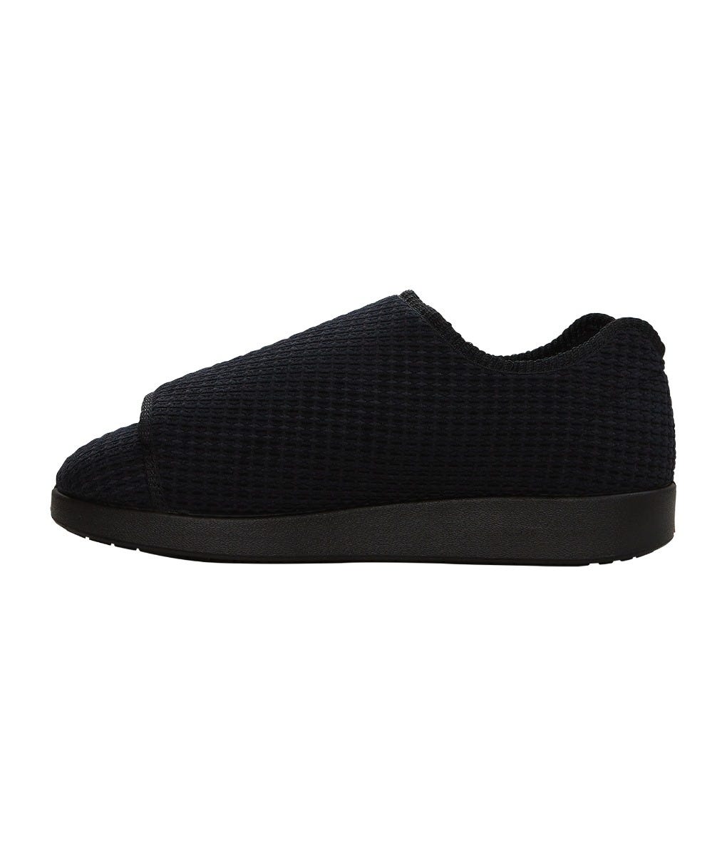 Men’s Slippers with Easy Closures – Adjustable Fit (Regular to Extra Wide)