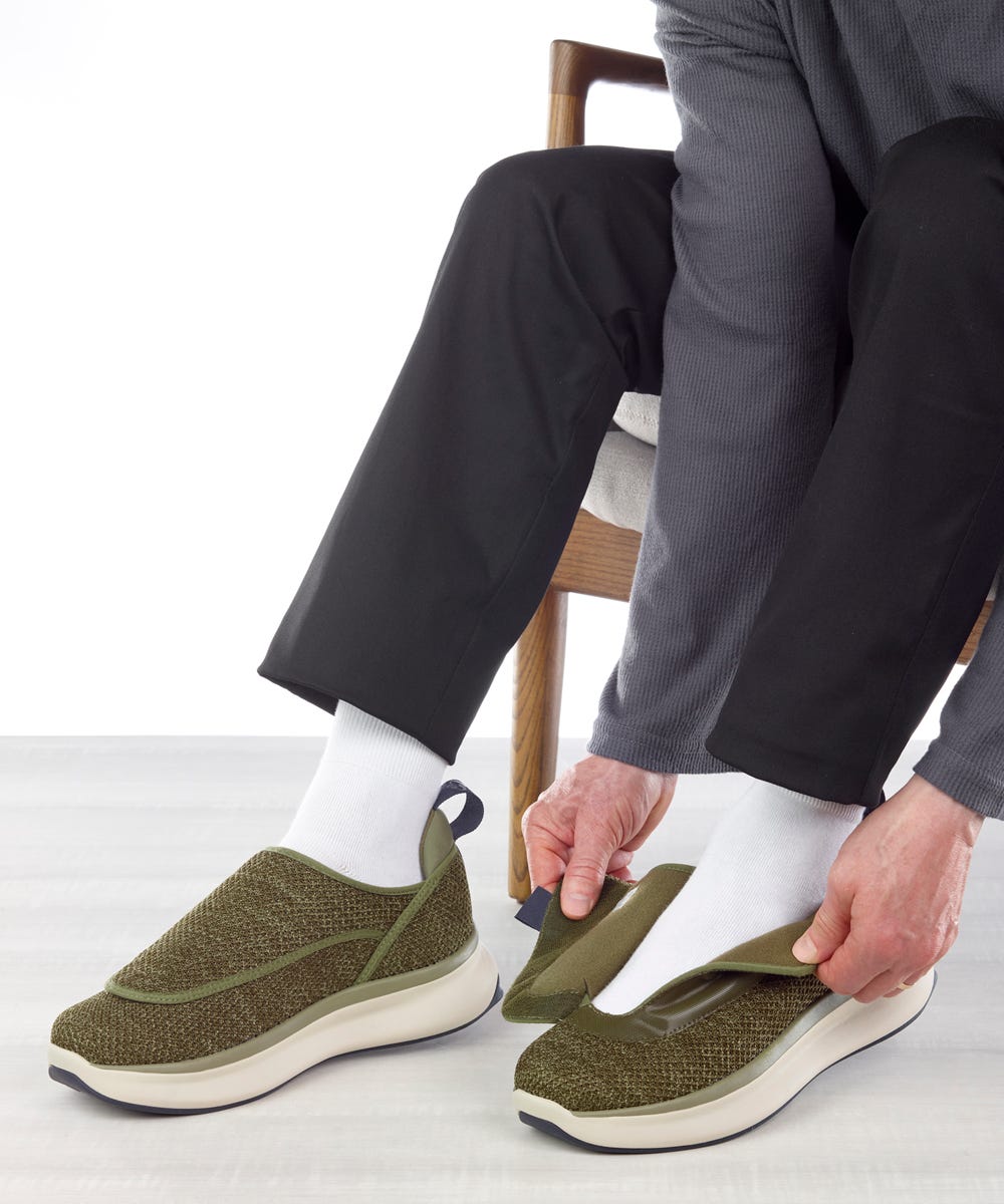 Men’s Comfort Shoes with Easy Closures – Adjustable Fit (Regular to Extra Wide)